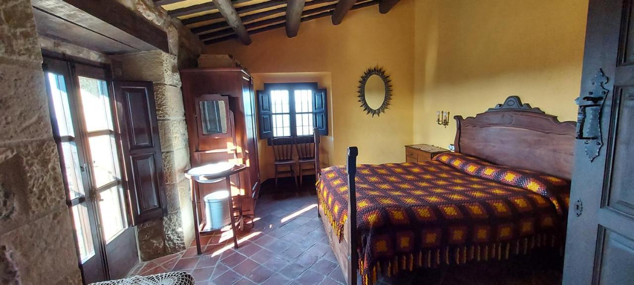 Castell De Llaes Villa Kültér fotó