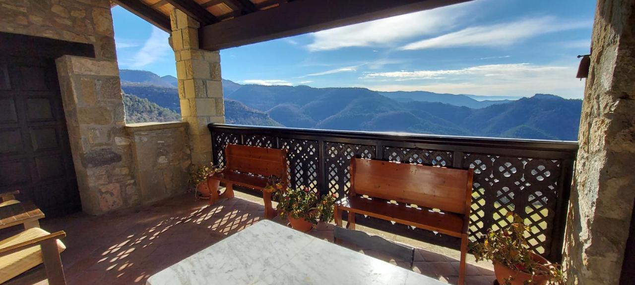 Castell De Llaes Villa Kültér fotó