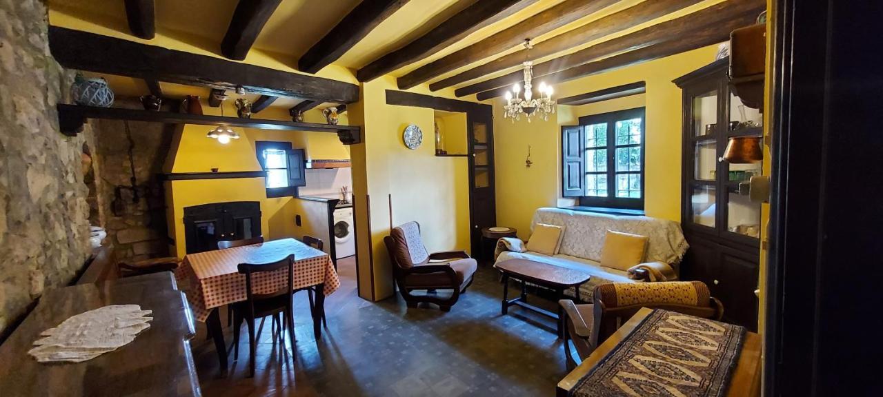Castell De Llaes Villa Kültér fotó