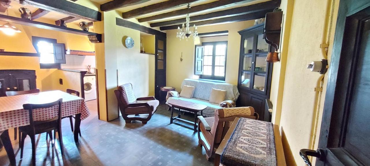 Castell De Llaes Villa Kültér fotó